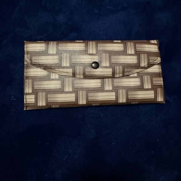 Wallet/Clutch - Picture 1 of 4